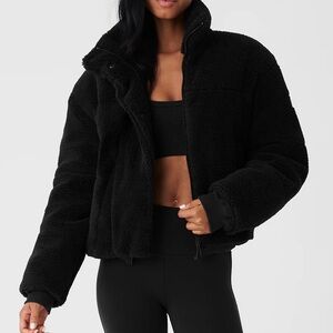ALO Yoga Sherpa snow angel puffer